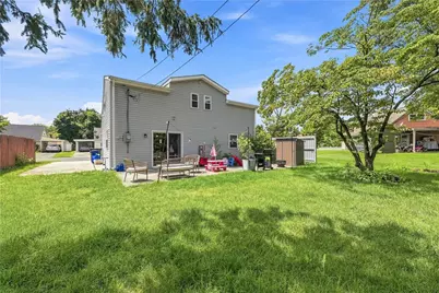 1322 W Rosemont Drive, Bethlehem City, PA 18018 - Photo 2
