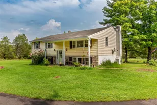 125 E Dark Hollow Rd, Tinicum Twp, PA 18947 - Photo 1