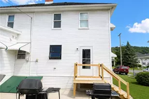 113 W Bertsch St, Lansford, PA 18232 - Photo 4