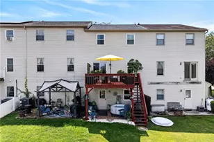 341 W 2nd St, Alburtis Boro, PA 18011 - Photo 6