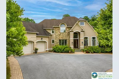 2690 Imperial Crest Lane, Lower Saucon Township, PA 18055 - Photo 2
