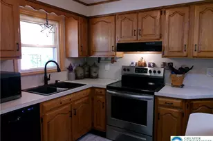 835 E Montgomery St, Allentown City, PA 18103 - Photo 8