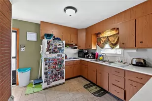 958 Seybert St, Hazle Township, PA 18201 - Photo 8