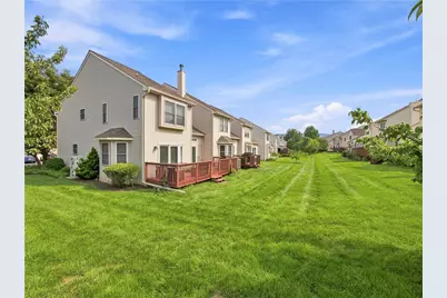 324 Surrey Place #324, Macungie Boro, PA 18062 - Photo 6