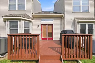 324 Surrey Pl, Macungie Boro, PA 18062 - Photo 10