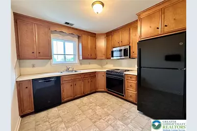 938 Cold Spring Road #11, Lower Macungie Township, PA 18103 - Photo 6