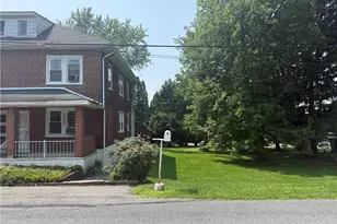 1909 4th St, Bethlehem City, PA 18020 - Photo 2