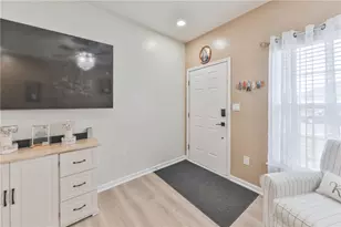 226 Huntington Ln, Easton, PA 18040 - Photo 8