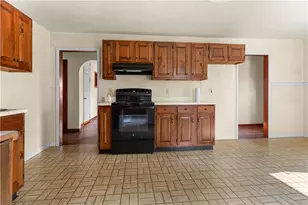 2882 Alms House Rd, Upper Nazareth Twp, PA 18064 - Photo 2