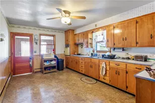 479 Cherry Hill Rd, Bushkill Twp, PA 18064 - Photo 2