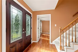 2302 Stonewall Dr, Lower Macungie Township, PA 18062 - Photo 4