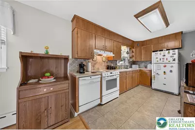 1130 Westbury Drive, Bethlehem City, PA 18017 - Photo 6