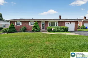 1130 Westbury Dr, Bethlehem City, PA 18017 - Photo 2