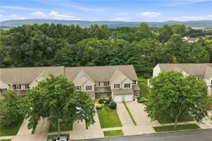 1792 Pinewind Dr, Alburtis Boro, PA 18011 - Photo 6