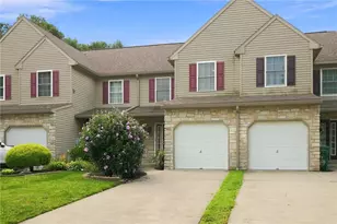 1792 Pinewind Dr, Alburtis Boro, PA 18011 - Photo 2
