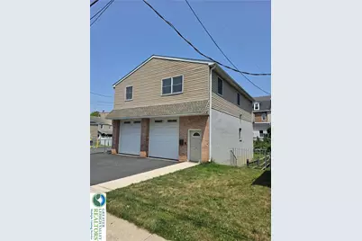 74 W Spruce Street, Bethlehem, PA 18018 - Photo 2