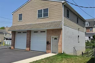 74 W Spruce St, Bethlehem City, PA 18018 - Photo 2