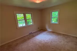 1383 Scottie Ln, Lower Saucon Township, PA 18015 - Photo 12