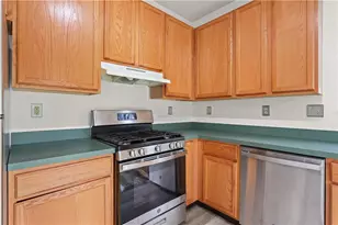 8100 Cross Creek Cir W, Upper Macungie Township, PA 18031 - Photo 16