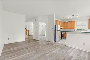 8100 Cross Creek Cir W, Upper Macungie Township, PA 18031 - Photo 12