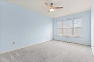 8100 Cross Creek Cir W, Upper Macungie Township, PA 18031 - Photo 30