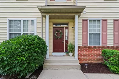 8100 Cross Creek Circle W, Upper Macungie Township, PA 18031 - Photo 4