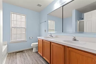 8100 Cross Creek Circle W, Upper Macungie Township, PA 18031 - Photo 26