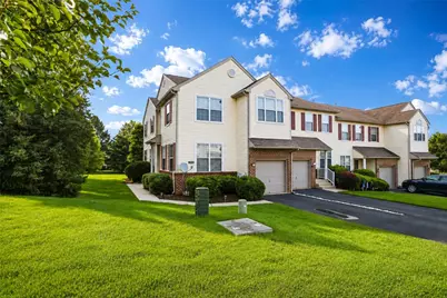 8100 Cross Creek Circle W, Upper Macungie Township, PA 18031 - Photo 2