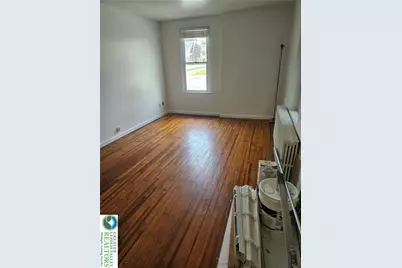 322 E Market Street, Bethlehem City, PA 18018 - Photo 2