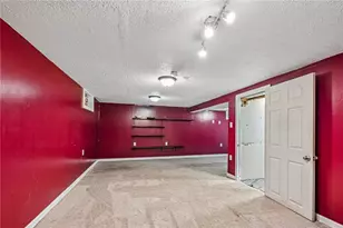 2428 Nottingham Rd, Bethlehem City, PA 18017 - Photo 38