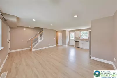 312 Central Park Avenue, Bethlehem City, PA 18018 - Photo 12