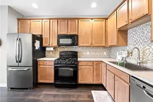 5275 Chandler Way, South Whitehall Township, PA 18069 - Photo 16