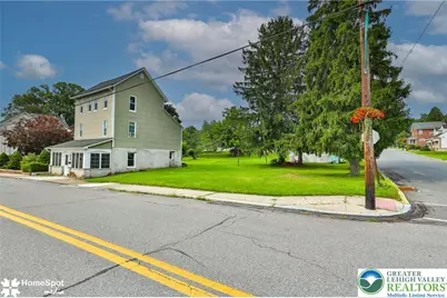 726 Garibaldi Avenue, Roseto Boro, PA 18013 - Photo 2