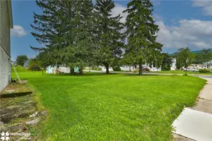 726 Garibaldi Ave, Roseto Boro, PA 18013 - Photo 44