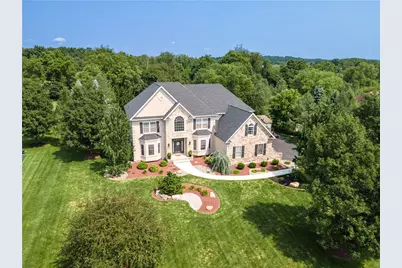 129 Chase Hollow Drive, Bushkill Twp, PA 18064 - Photo 2