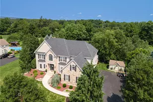 129 Chase Hollow Dr, Bushkill Twp, PA 18064 - Photo 52