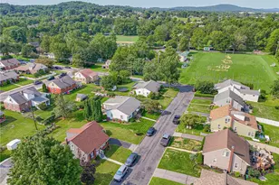1244 Jubilee St, Emmaus Boro, PA 18049 - Photo 4