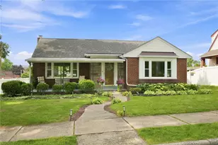 754 Hamilton Ave, Bethlehem City, PA 18017 - Photo 1
