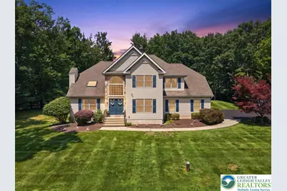 1220 Overlook Court, Chestnuthill Twp, PA 18353 - Photo 2