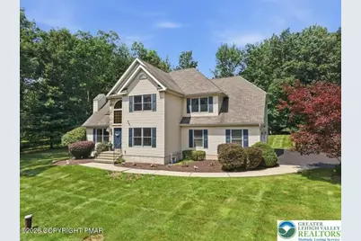 1220 Overlook Court, Chestnuthill Twp, PA 18353 - Photo 4
