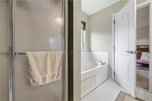 3589 Lenape Ln, Emmaus Boro, PA 18049 - Photo 8