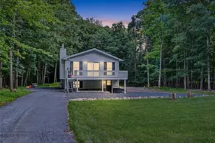 130 Starlight Dr, Chestnuthill Twp, PA 18330 - Photo 4