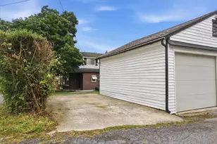 2455 S 4th St, Allentown City, PA 18103 - Photo 22