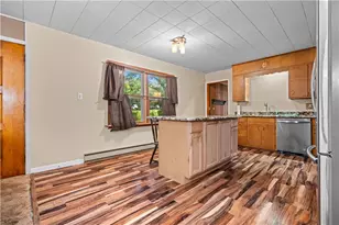 1350 Spring Dr, Lehigh Township, PA 18088 - Photo 6