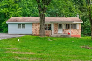 1350 Spring Dr, Lehigh Township, PA 18088 - Photo 2