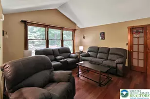 19 Woods Ln, Washington Twp, PA 19504 - Photo 6
