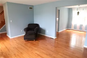 3514 White Oak Cir, Bethlehem City, PA 18017 - Photo 4