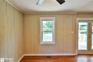 836 Gilly Ave, Bethlehem City, PA 18015 - Photo 24