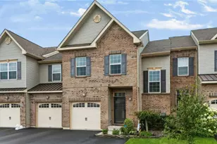 4473 Cottonwood Dr, Lower Nazareth Twp, PA 18064 - Photo 2