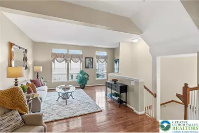 1632 Oakridge Lane, Hellertown Boro, PA 18055 - Photo 4